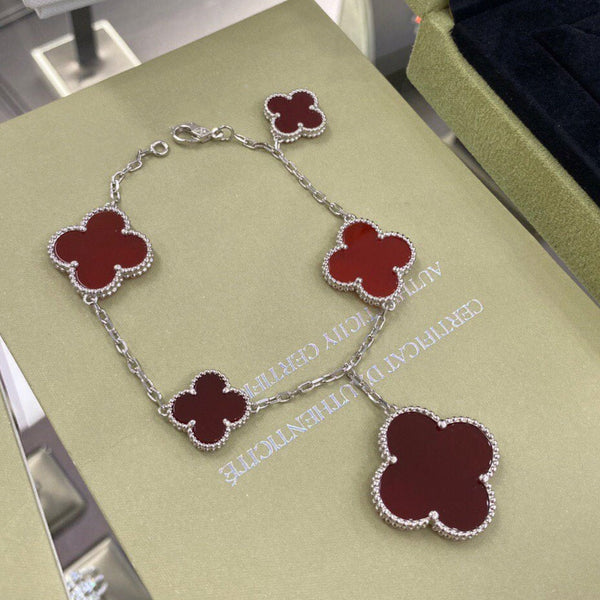 ˇFashion StreetˇCLOVER 5 MOTIFS CARNELIAN BRACELET