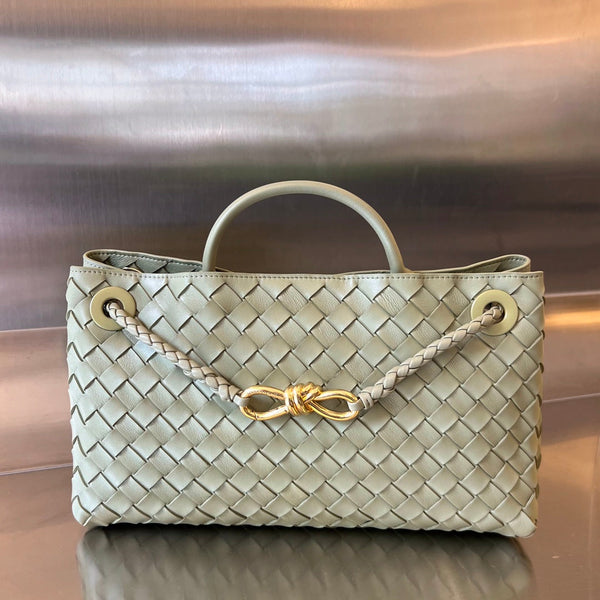 SMALL ANDIAMO 29 IN ECRU BEIGE LAMBSKIN