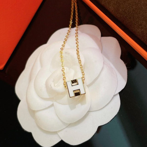 ˇFashion StreetˇH WHITE SQUARE GOLD NECKLACE