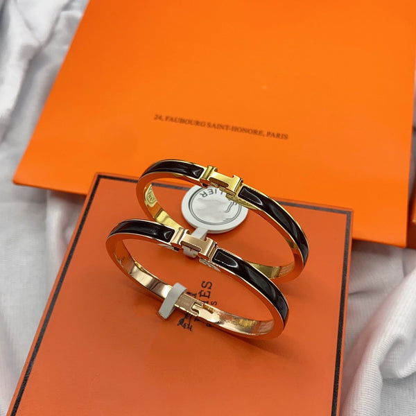 ˇFashion StreetˇCLASSIC HM CLIC BLACK 8MM ENAMEL BRACELET
